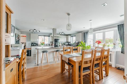 3 bedroom detached bungalow for sale, Amhurst Gardens, Belton