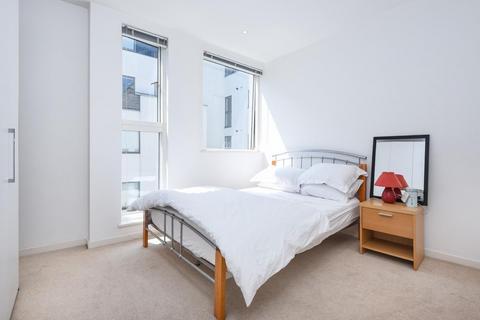 2 bedroom flat to rent, Holloway Road, Islington, London, N7