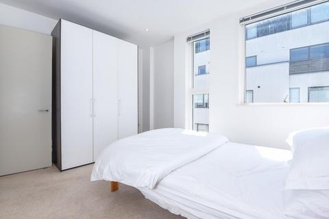 2 bedroom flat to rent, Holloway Road, Islington, London, N7