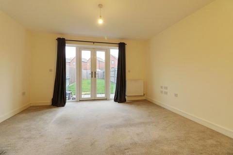 2 bedroom semi-detached house to rent, Wattle Road, West Bromwich B70