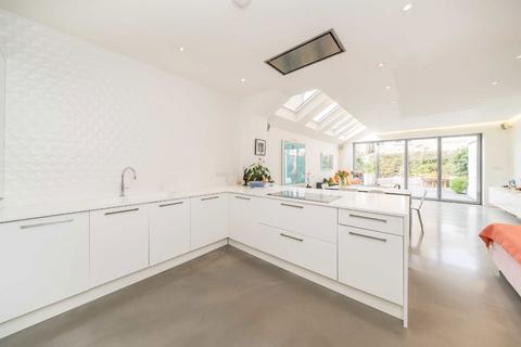 5 bedroom house for sale, Fernside Road, London SW12