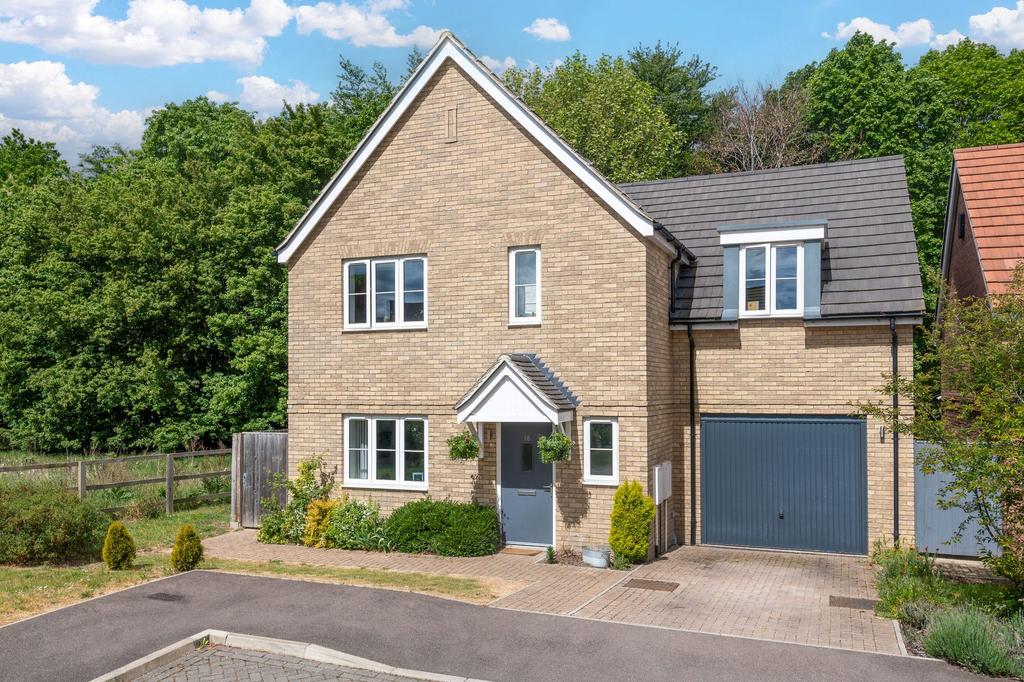 4 bedroom detached house for sale
