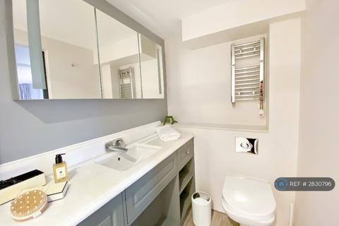 undefined, Mcdonald Road, Edinburgh, EH7