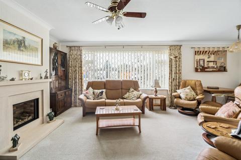 3 bedroom detached bungalow for sale, Hungerford Drive, Maidenhead