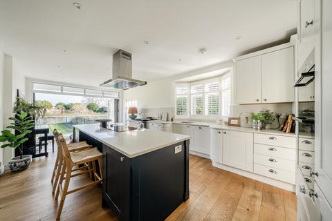 undefined, Mayfield Gardens, Staines-Upon-Thames, TW18