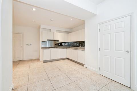 2 bedroom apartment for sale, King Edward Place, Bushey