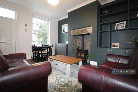 2 bedroom terraced house to rent, Wetherby Terrace, Leeds, LS4