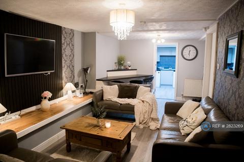 undefined, Cardigan Lane, Leeds, LS4