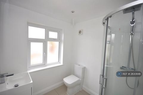 undefined, Dellfield Crescent, Uxbridge, UB8