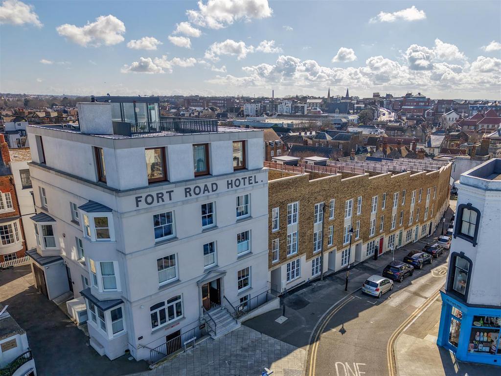 12-16 Fort Road, Margate3.jpg