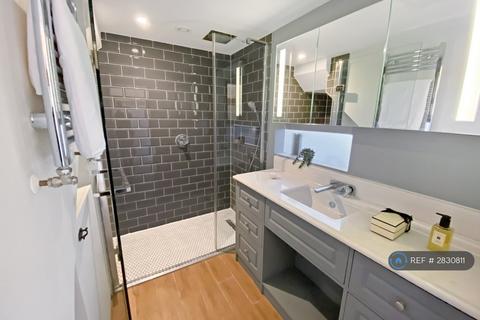 undefined, Mcdonald Road, Edinburgh, EH7