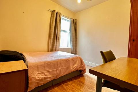 undefined, Raddlebarn Road, Birmingham B29