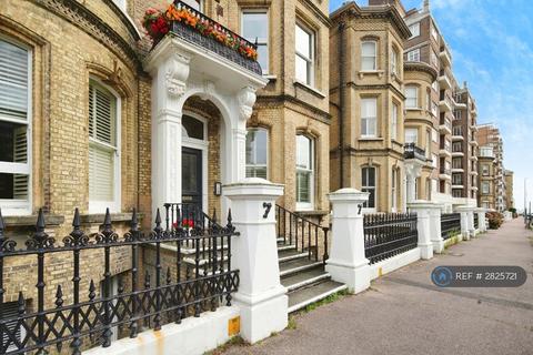 1 bedroom flat to rent, Grand Avenue, Hove, BN3