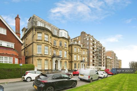 1 bedroom flat to rent, Grand Avenue, Hove, BN3