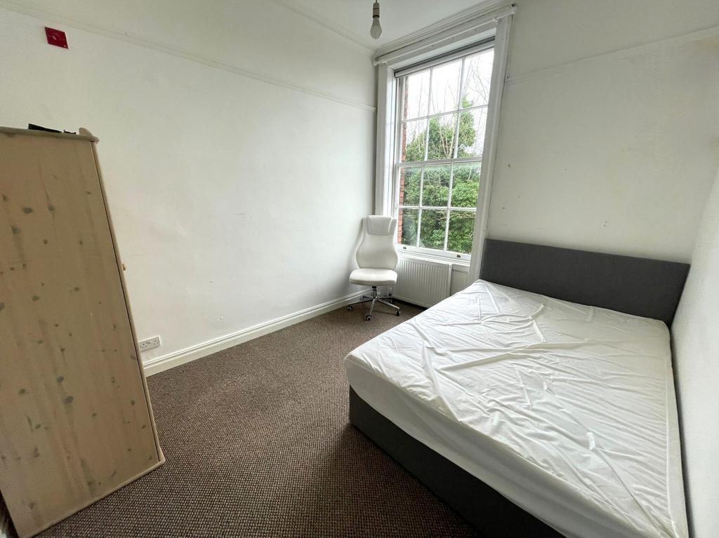 Flat 4, 3 Stanley Terrace