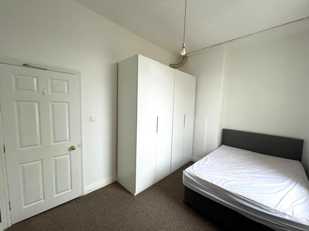 Flat 4, 3 Stanley Terrace