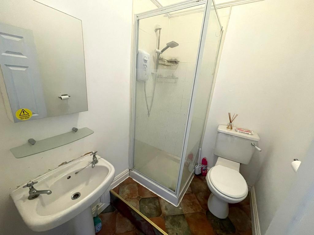 Flat 4, 3 Stanley Terrace