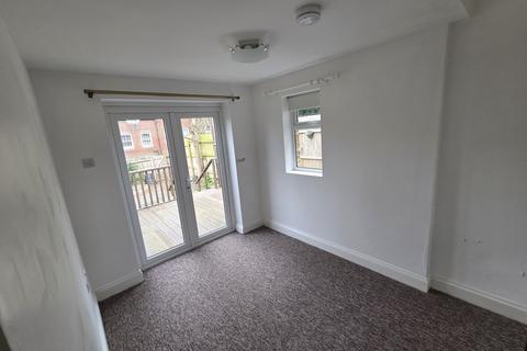 2 bedroom flat to rent, Flat A 25 Whiteley Road, London SE19