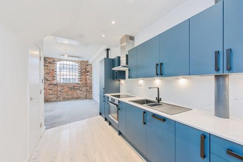 3 bedroom terraced house for sale, Tolson Court, Fazeley, Tamworth