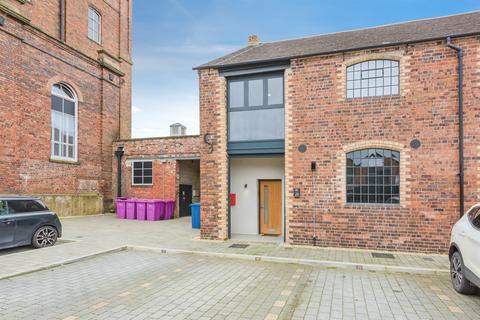 3 bedroom terraced house for sale, Tolson Court, Fazeley, Tamworth