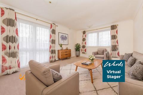 3 bedroom ground floor flat for sale, Hopewell Drive, Chatham, Kent