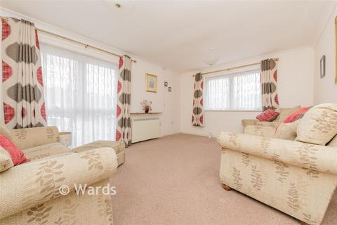 3 bedroom ground floor flat for sale, Kingsdale Court, Chatham ME5