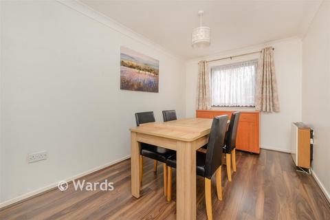 3 bedroom ground floor flat for sale, Kingsdale Court, Chatham ME5