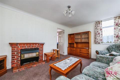 2 bedroom detached bungalow for sale, Kinross Crescent, NOTTINGHAM