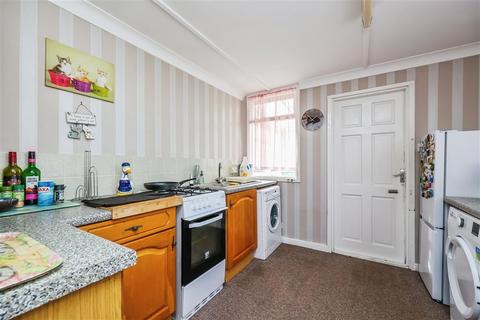 2 bedroom detached bungalow for sale, Kinross Crescent, NOTTINGHAM