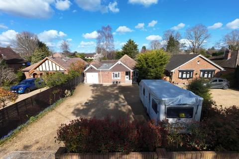 undefined, Barkham Ride, Finchampstead, Wokingham