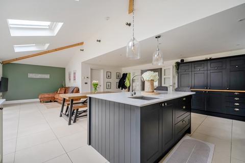 4 bedroom detached house for sale, Spring Lane West, Farnham, GU9