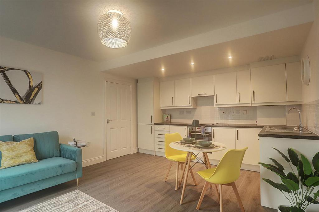 Lounge/Kitchen