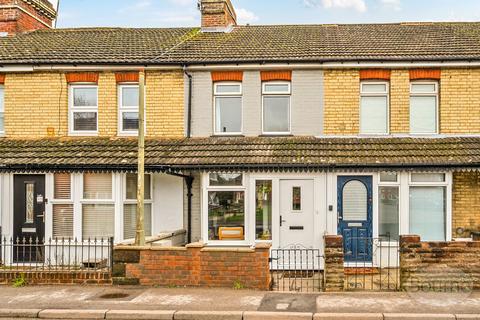 3 bedroom terraced house for sale, Wrecclesham Road, Farnham, Surrey, GU9