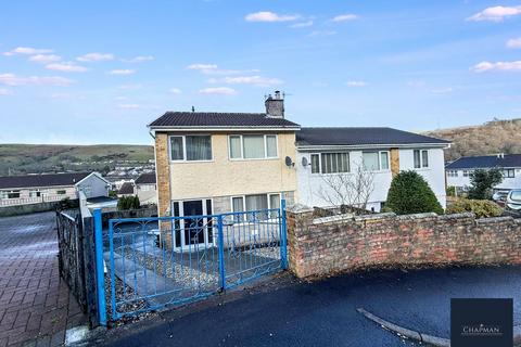 Caemawr Gardens, Porth, CF39