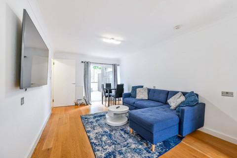 Lockhart Close, Islington, London, N7