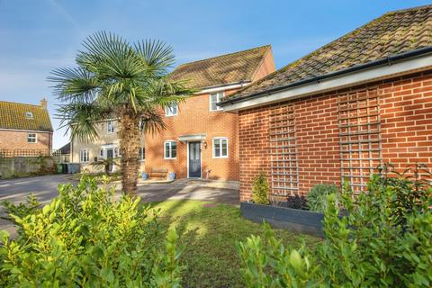 Wall Street, Kesgrave, IPSWICH