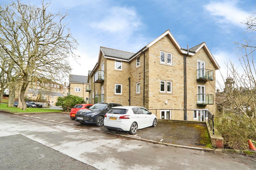 The Green, Bingley BD16 2 bed apartment for sale - £100,000