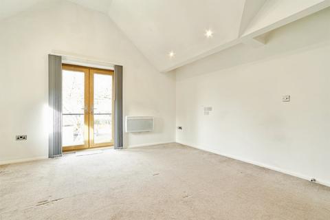 2 bedroom apartment for sale, The Green, Bingley BD16
