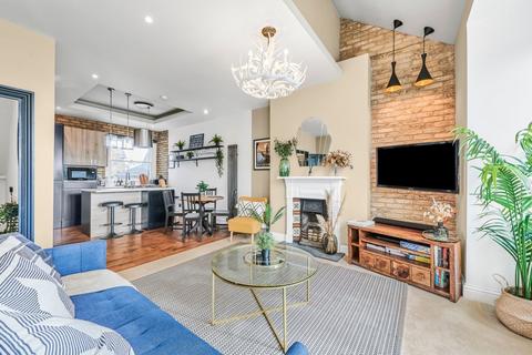 3 bedroom property to rent, Amerland Road, East Putney, London, SW18