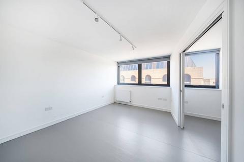 1 bedroom flat to rent, High Road, North Finchley, London, N12