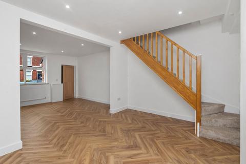 3 bedroom terraced house for sale, Greenfield Road, Dentons Green, WA10