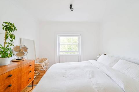2 bedroom flat to rent, Gloucester Crescent, Camden, London, NW1