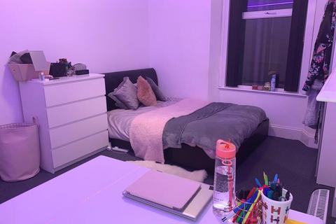 undefined, 66 Alexandra Road