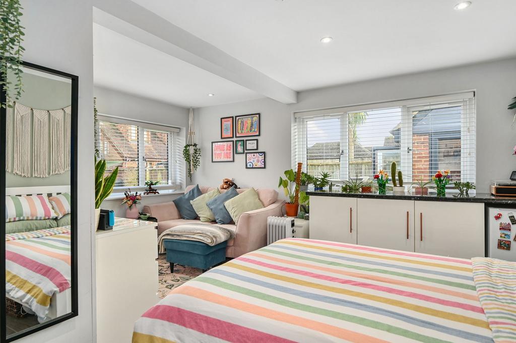 Annex accommodation