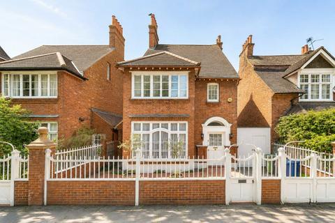 undefined, Queen Annes Gardens, London W4