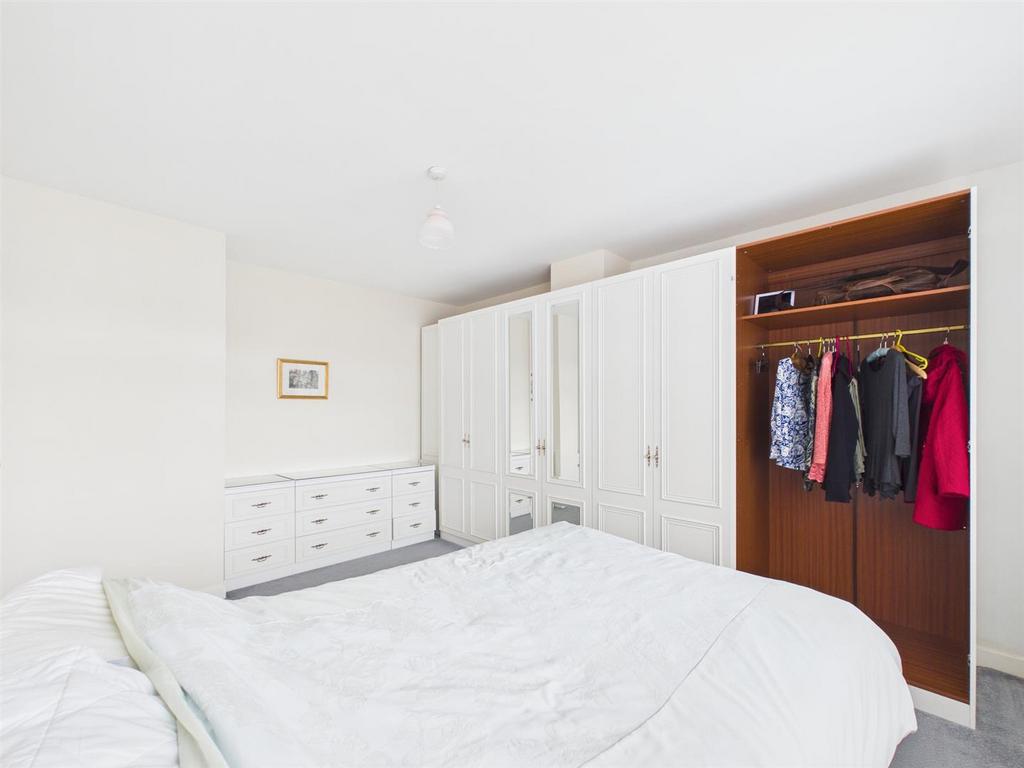 Bed 1 2.jpg