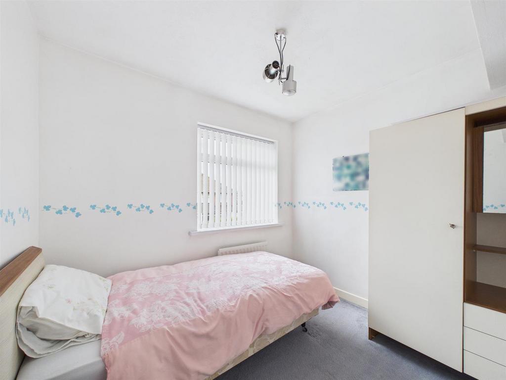Bed 3.jpg