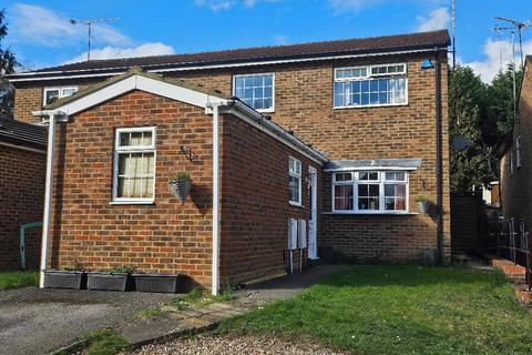 undefined, 8 Overlanders End, Tilehurst, Reading, RG31