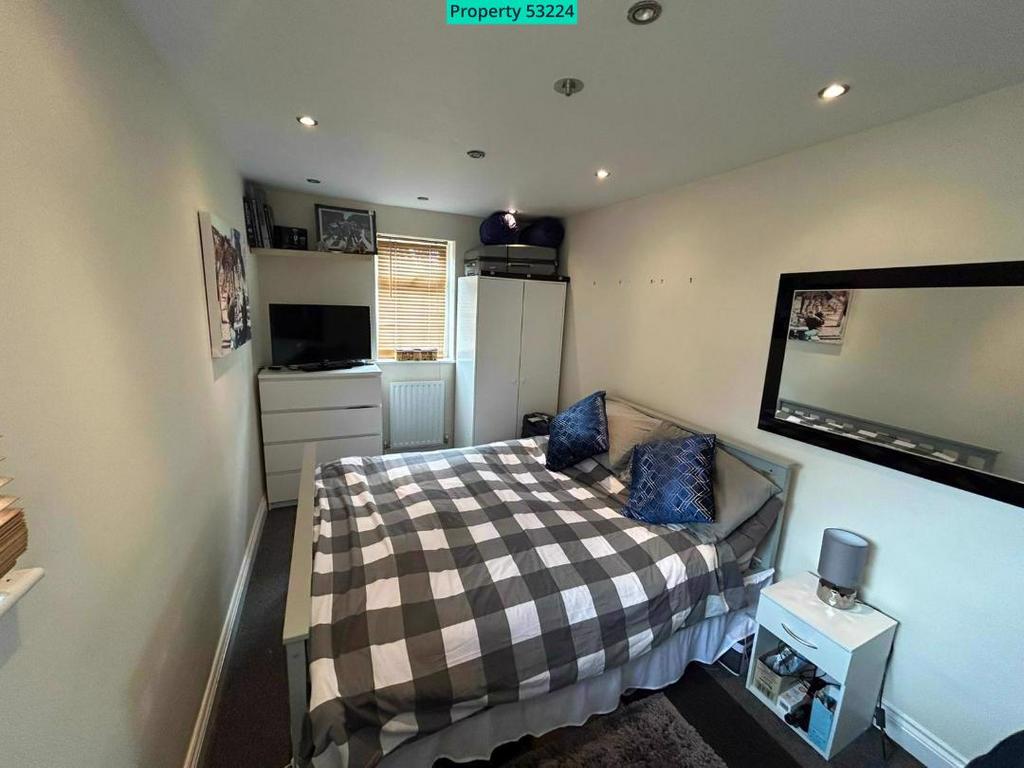 Ground Floor Bedroom 4/Office