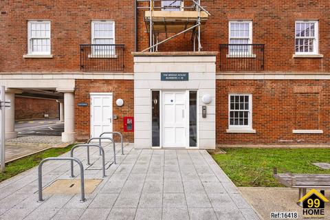 1 bedroom flat for sale, The Bridgehouse, Gosport, PO12